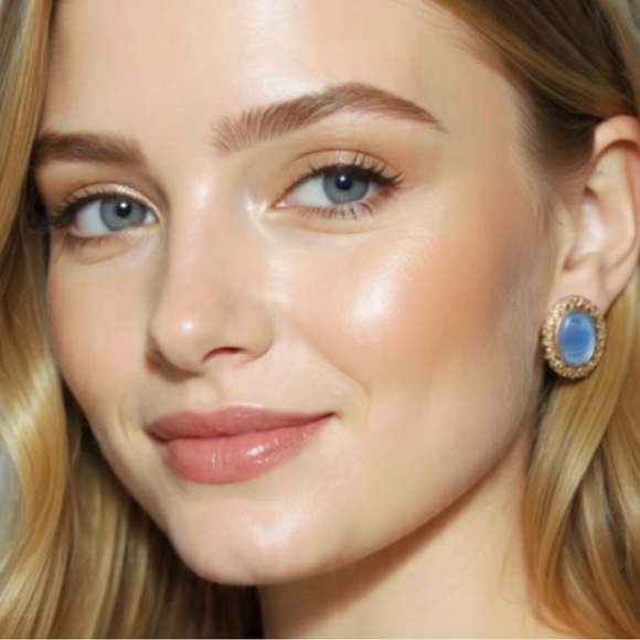 Vintage style blue stone large studs - Picture 3 of 5